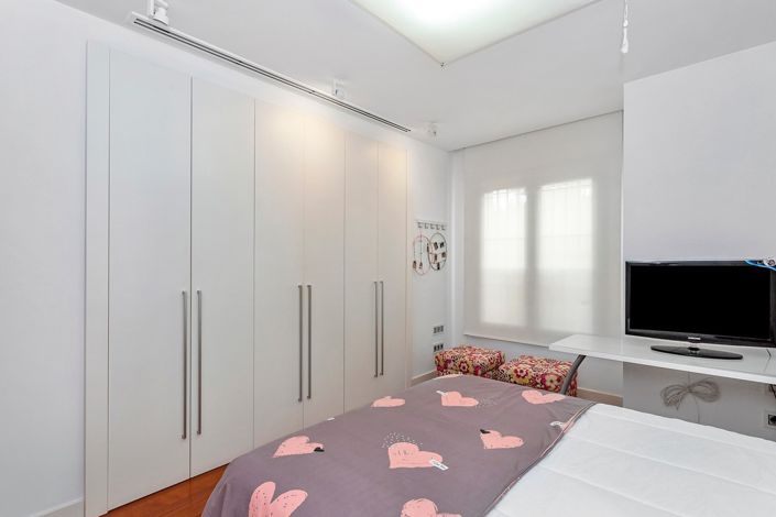 Image No.48-6 Bed Villa for sale