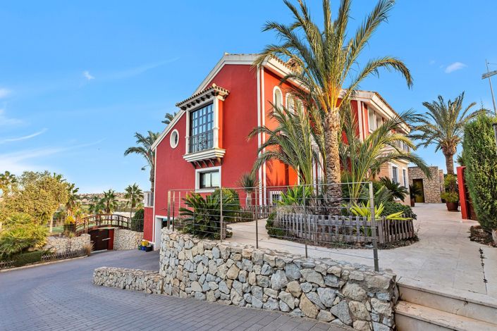 Image No.6-6 Bed Villa for sale