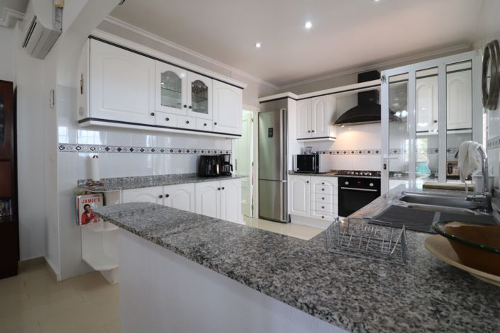 Image No.14-4 Bed Villa for sale