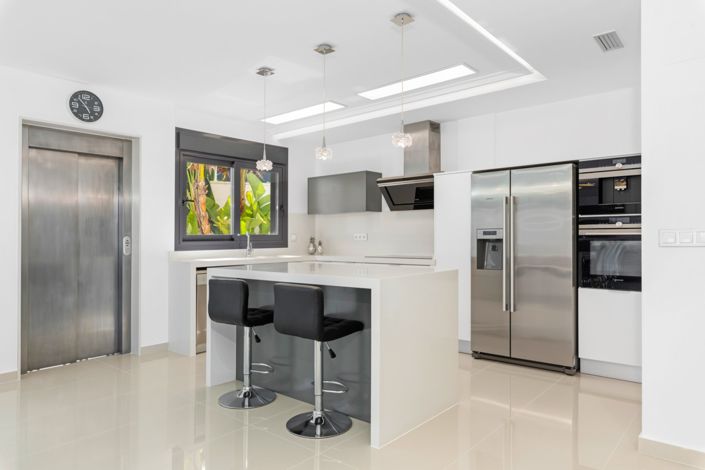 Image No.10-5 Bed Villa for sale