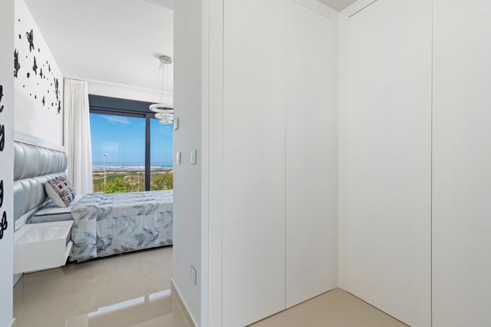 Image No.20-5 Bed Villa for sale