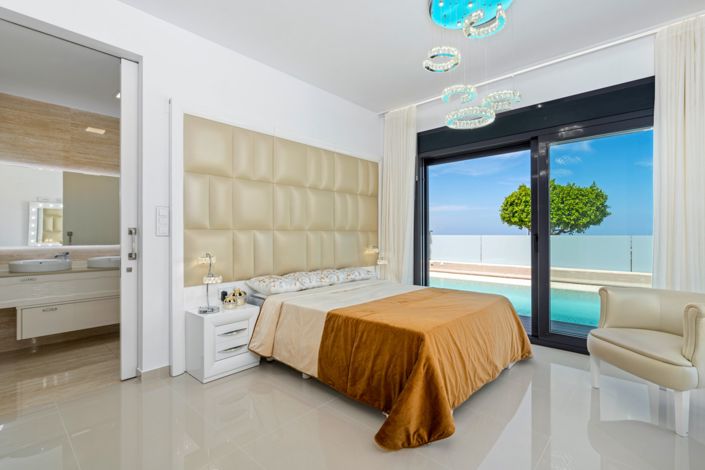 Image No.22-5 Bed Villa for sale