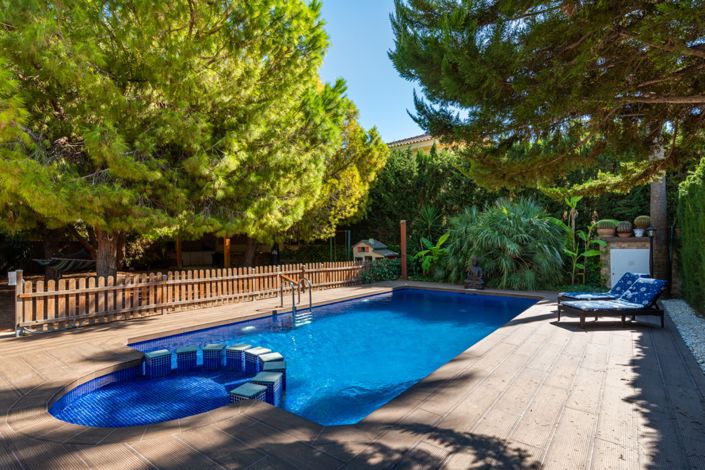 Image No.10-5 Bed Villa for sale