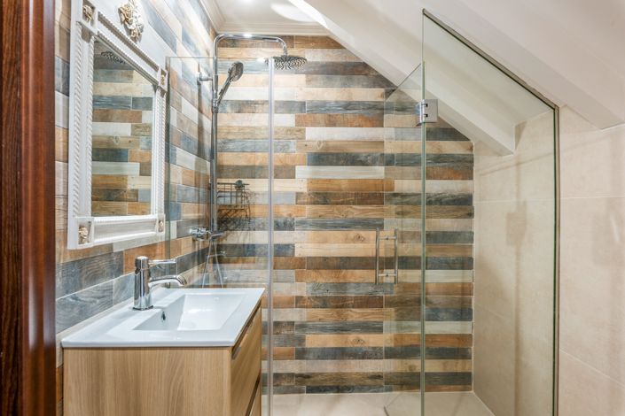 Image No.40-5 Bed Villa for sale