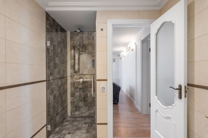 Image No.44-5 Bed Villa for sale