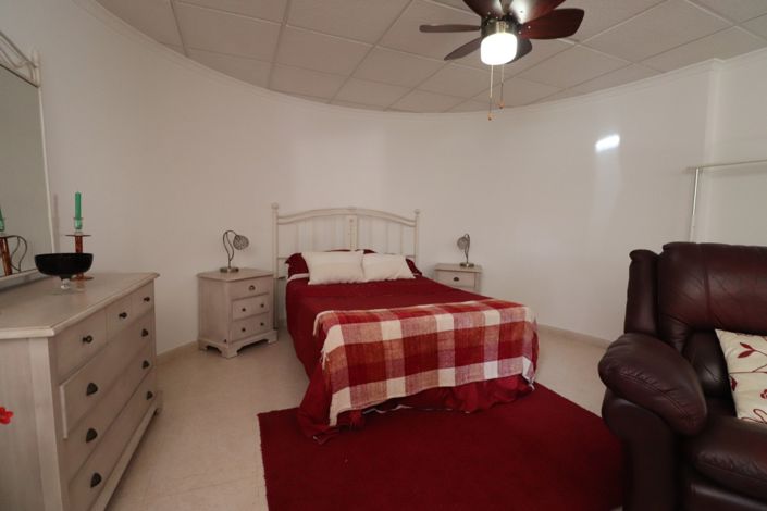 Image No.35-5 Bed Villa for sale