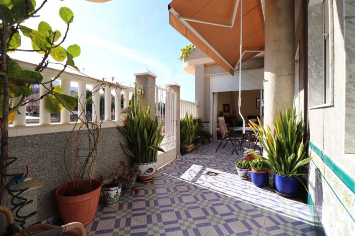 Image No.21-3 Bed Property for sale