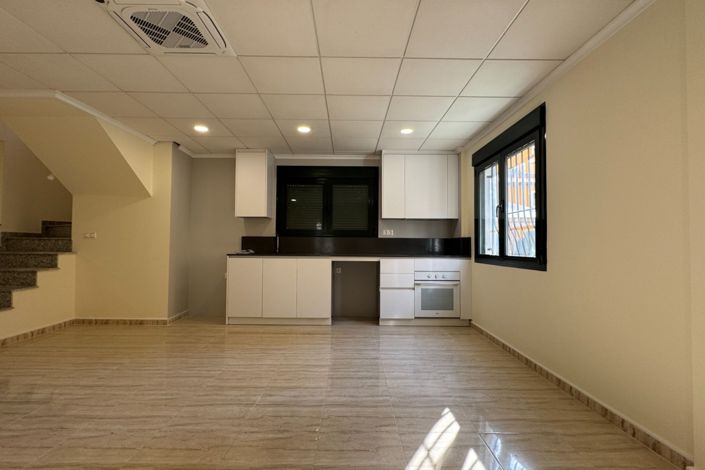 Image No.15-3 Bed Villa for sale