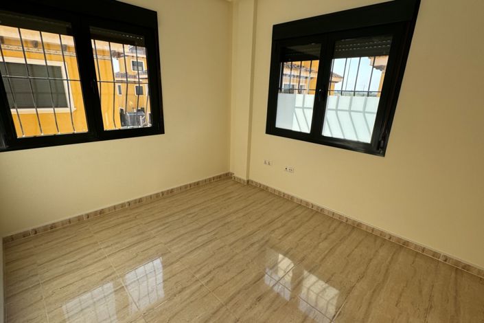 Image No.20-3 Bed Villa for sale