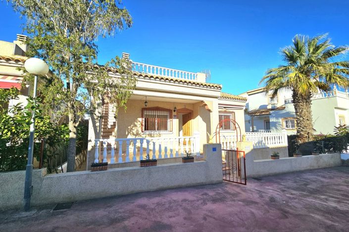 Image No.1-3 Bed Villa for sale