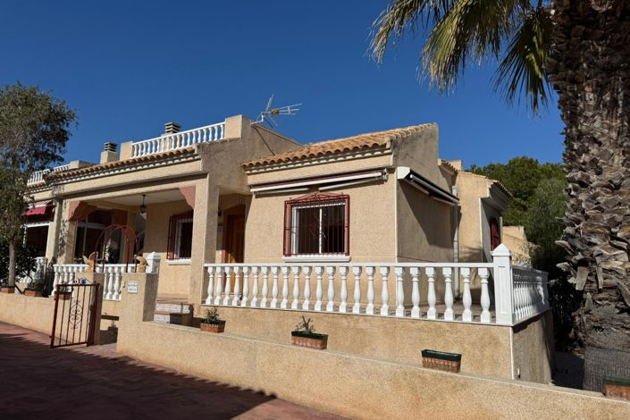 Image No.1-3 Bed Villa for sale