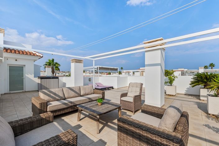 Image No.25-3 Bed Property for sale