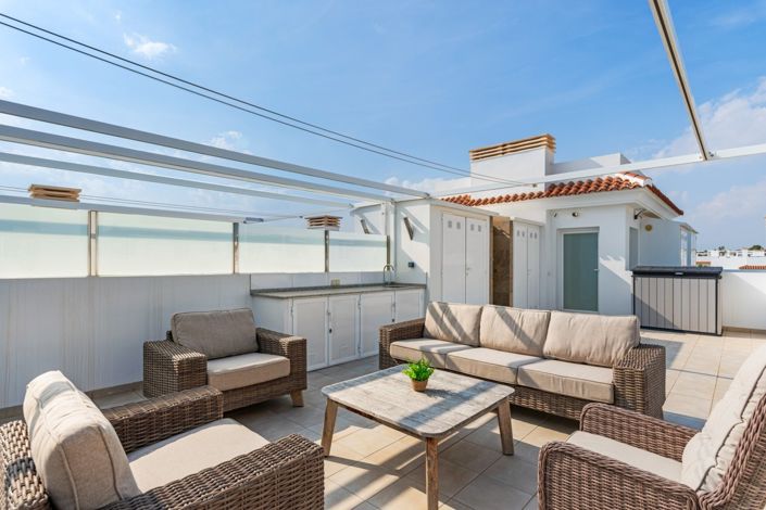 Image No.26-3 Bed Property for sale