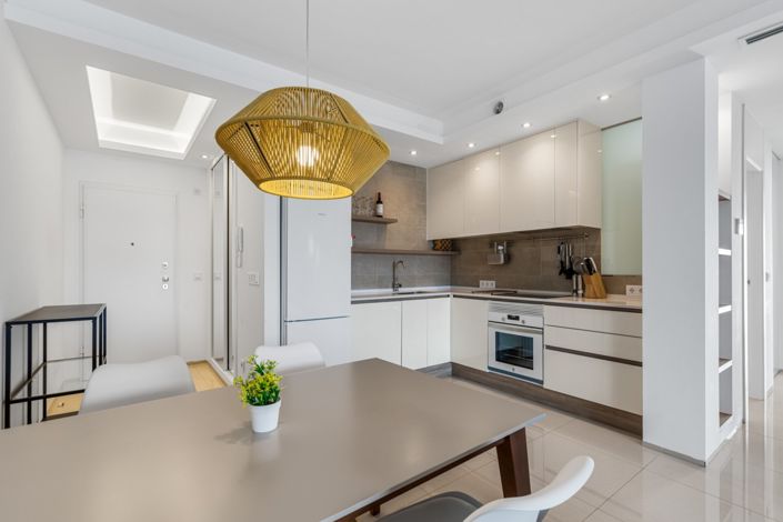 Image No.3-3 Bed Property for sale