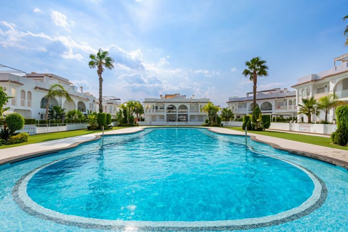 Image No.34-3 Bed Property for sale