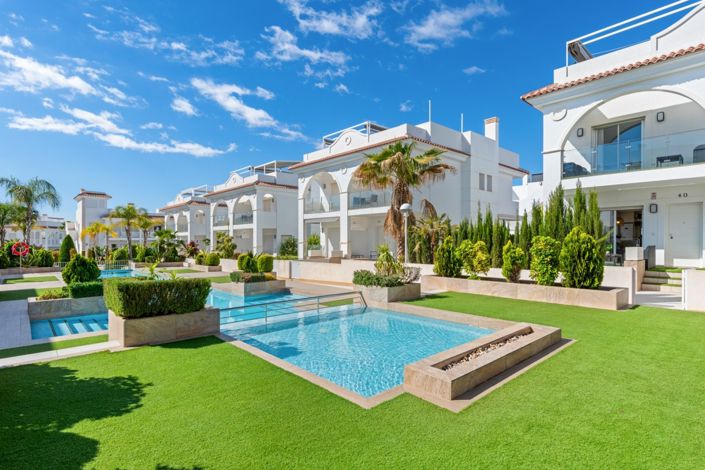 Image No.36-3 Bed Property for sale