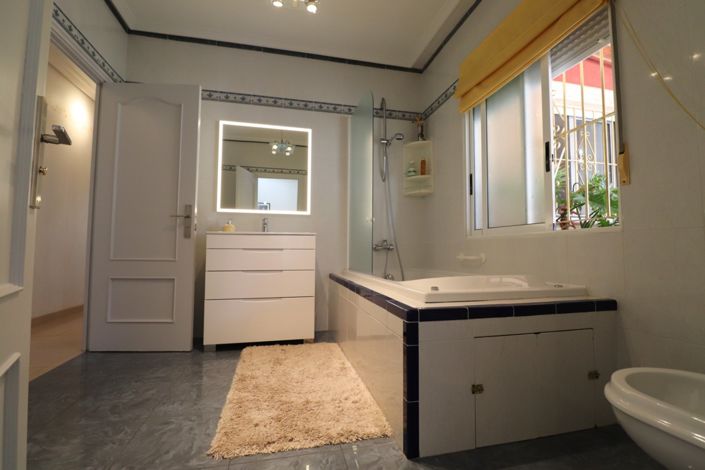 Image No.24-3 Bed Villa for sale