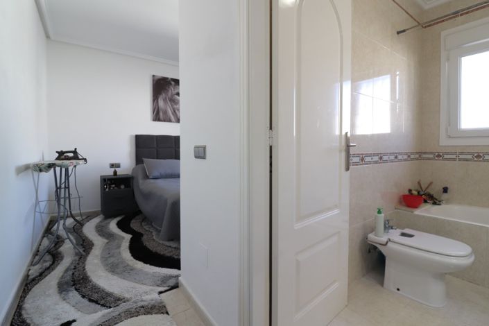 Image No.14-3 Bed Villa for sale