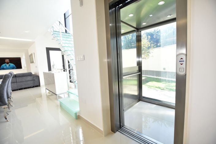 Image No.10-5 Bed Villa for sale