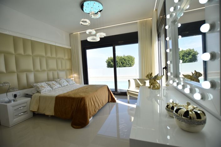 Image No.37-5 Bed Villa for sale