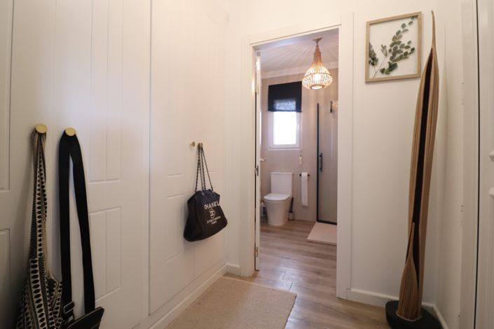 Image No.16-3 Bed Property for sale