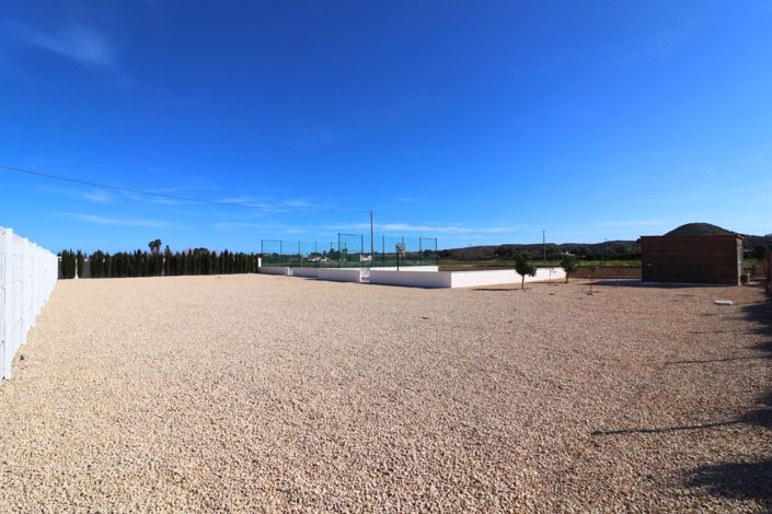 Image No.38-3 Bed Property for sale