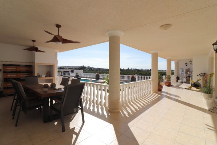 Image No.39-3 Bed Property for sale