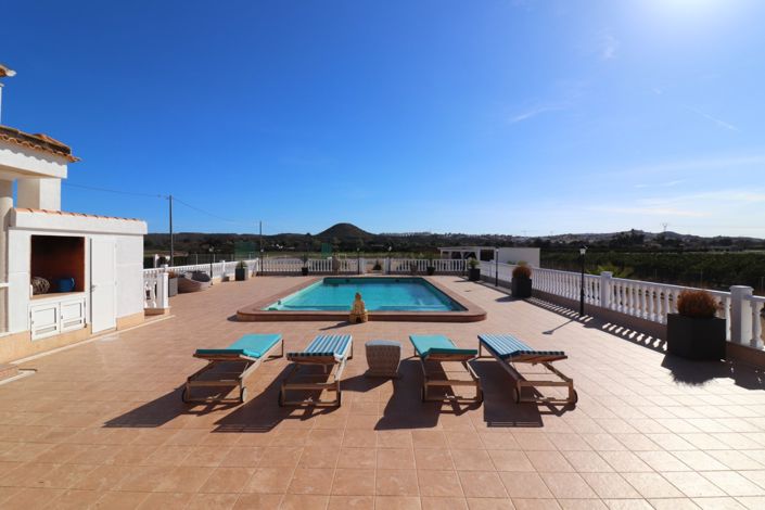 Image No.4-3 Bed Property for sale