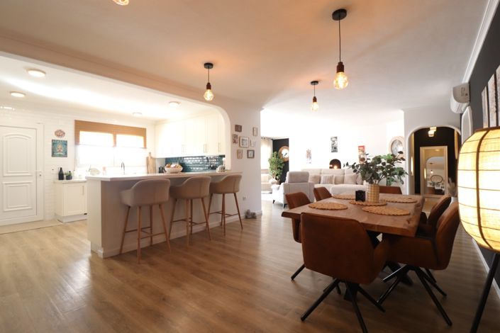 Image No.7-3 Bed Property for sale