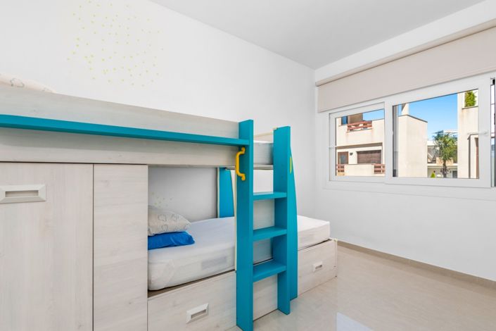 Image No.18-3 Bed Villa for sale