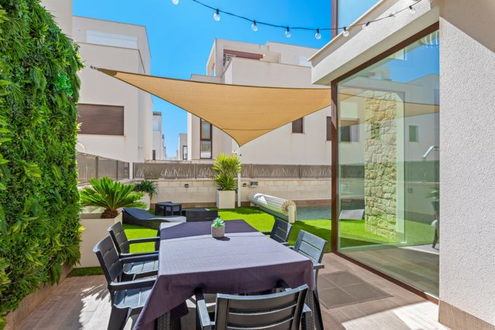 Image No.28-3 Bed Villa for sale