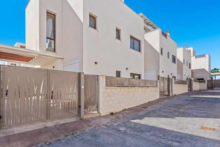 Image No.32-3 Bed Villa for sale