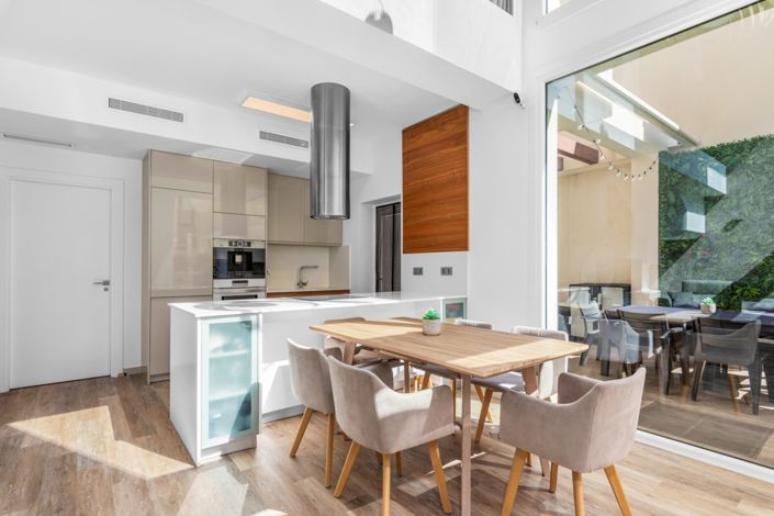 Image No.6-3 Bed Villa for sale