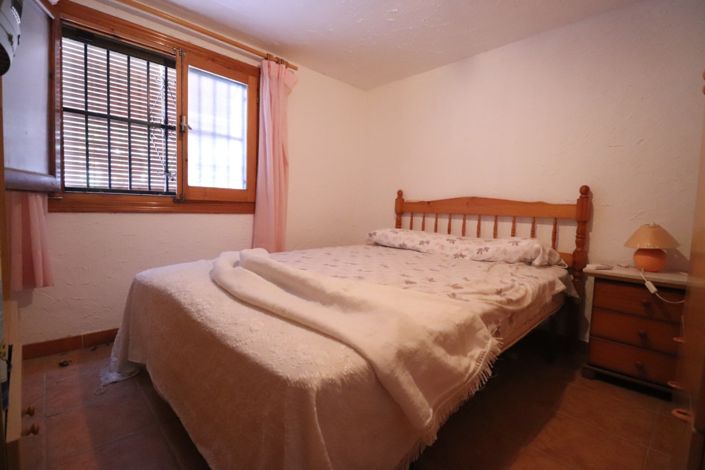 Image No.12-3 Bed Townhouse for sale