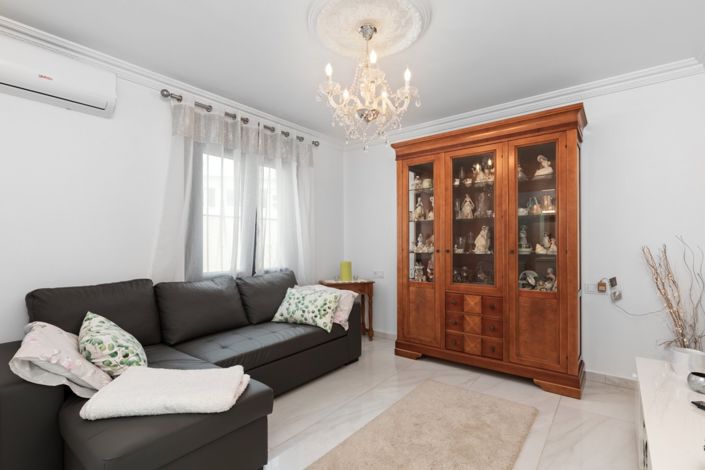 Image No.12-3 Bed Villa for sale