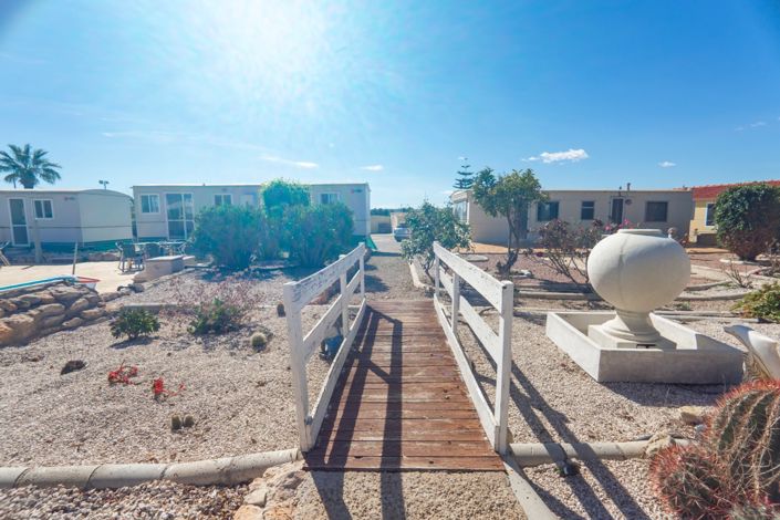 Image No.24-6 Bed Property for sale