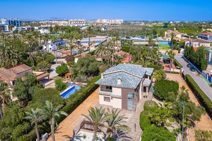 Image No.2-5 Bed Villa for sale