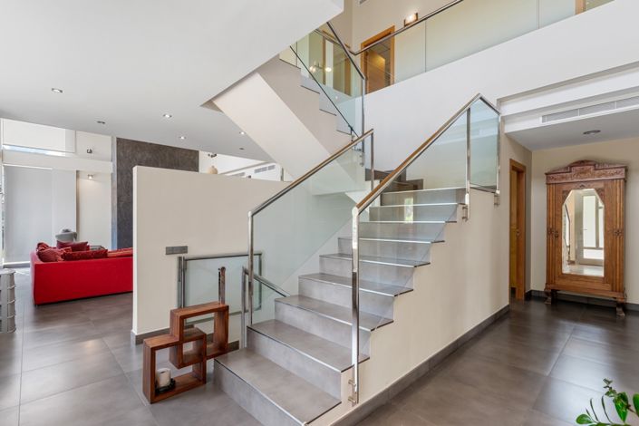 Image No.28-5 Bed Villa for sale