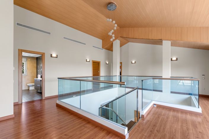 Image No.30-5 Bed Villa for sale