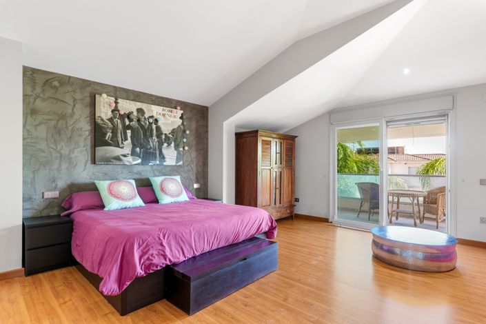 Image No.31-5 Bed Villa for sale