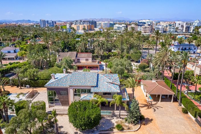 Image No.49-5 Bed Villa for sale