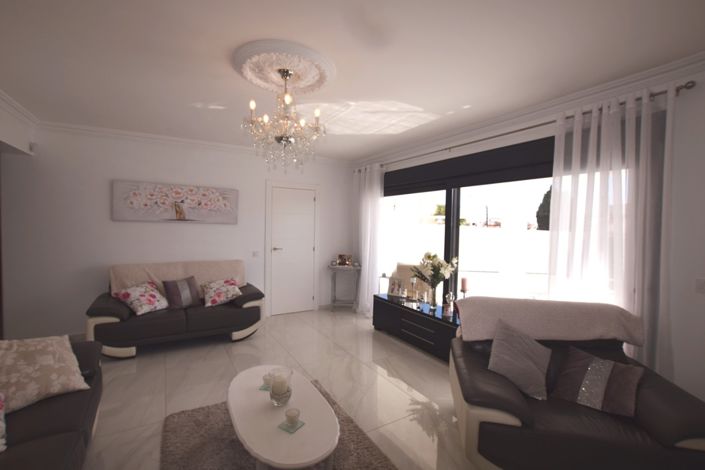 Image No.18-3 Bed Villa for sale