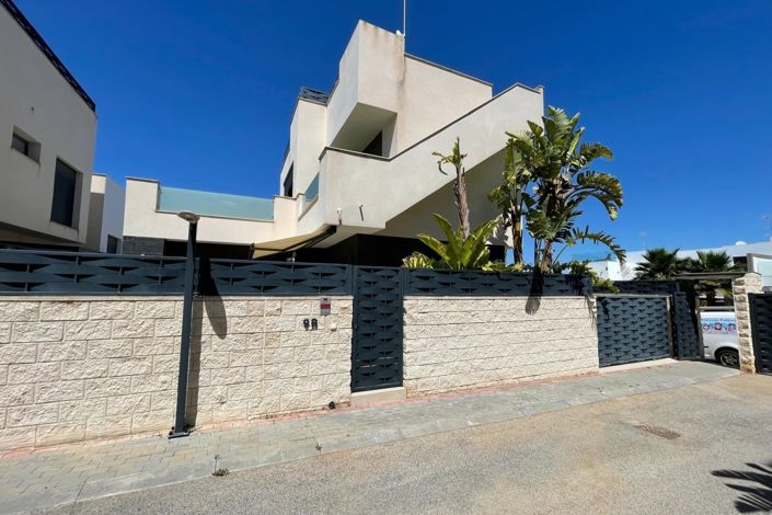 Image No.1-3 Bed Villa for sale