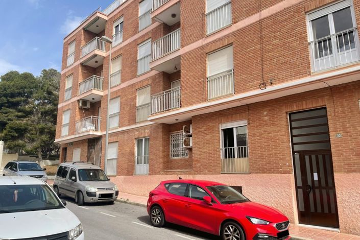Image No.1-3 Bed Property for sale