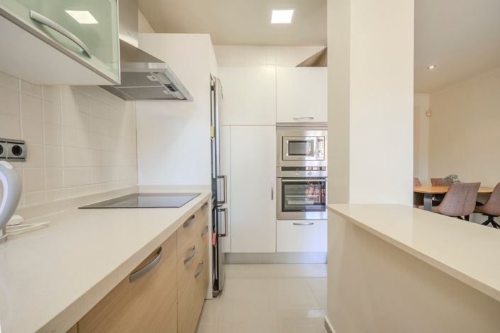 Image No.11-3 Bed Property for sale