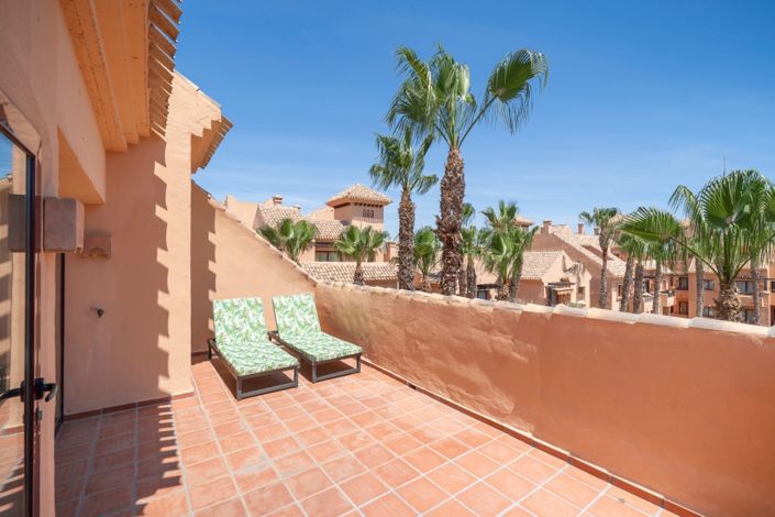 Image No.27-3 Bed Property for sale