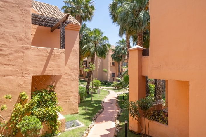 Image No.36-3 Bed Property for sale