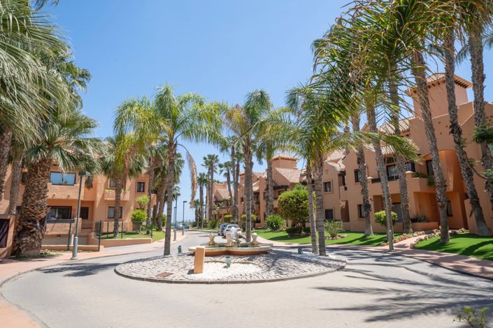 Image No.40-3 Bed Property for sale