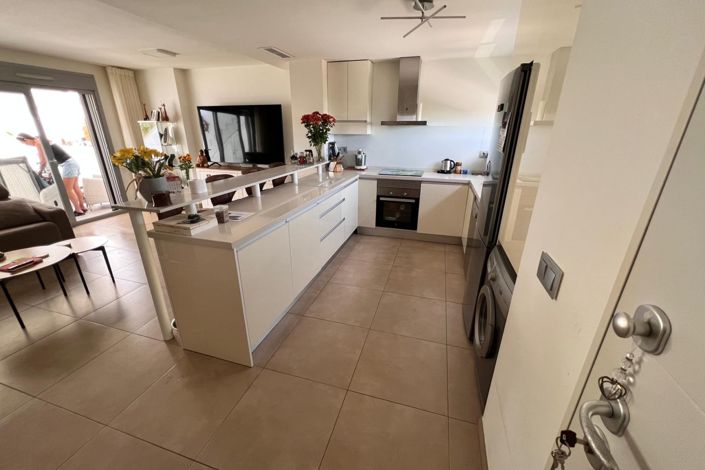 Image No.6-2 Bed Property for sale