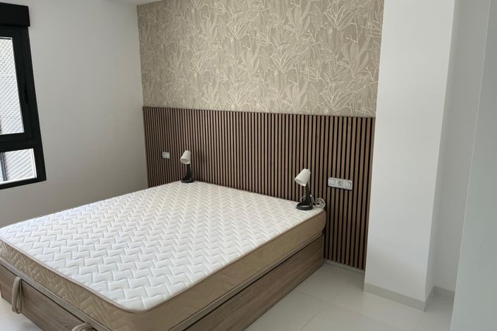 Image No.6-2 Bed Property for sale